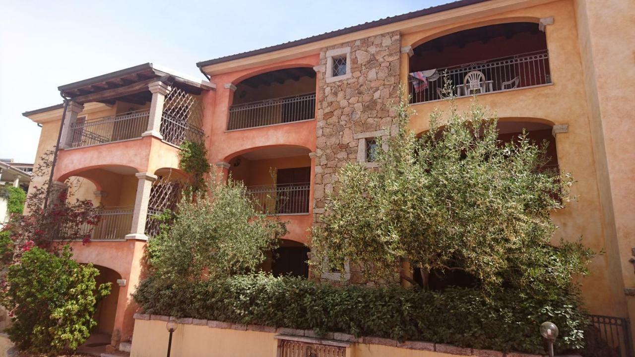 Villa Borgo Bellavista Badesi Exterior foto